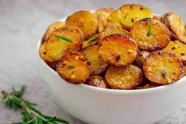 Crispy Roasted Baby Potatoes, homemade and freshly served