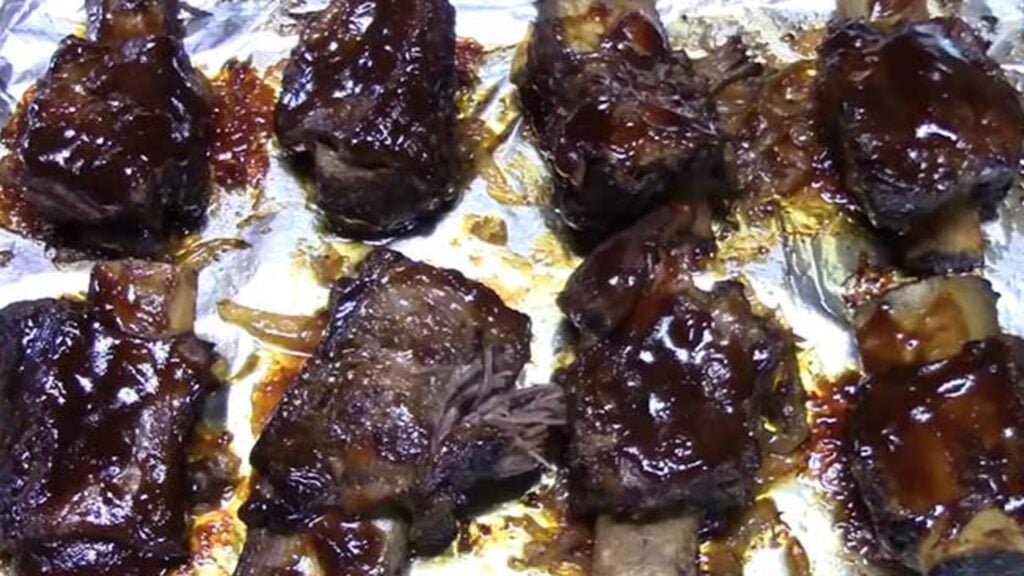 Crockpot BBQ Beef Short Ribs, homemade and freshly served