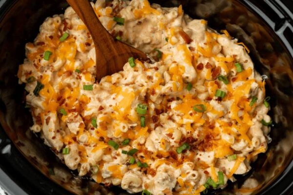 Crockpot Crack Chicken Casserole, homemade and freshly served