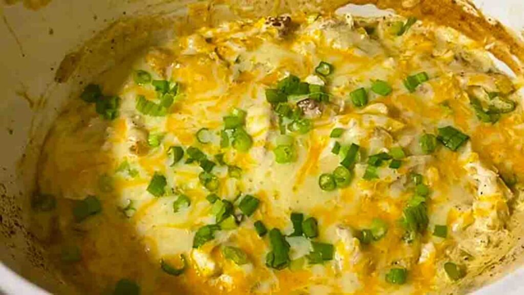 Crockpot Jalapeno Popper Chicken, homemade and freshly served
