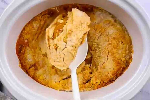 Crockpot Peach Cobbler, homemade and freshly served