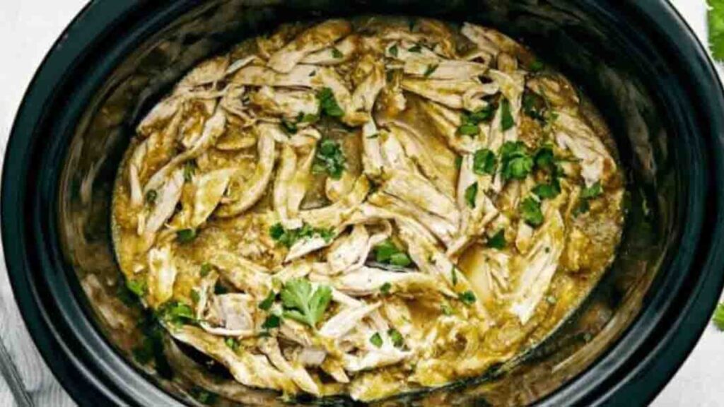 Crockpot Salsa Verde Chicken, homemade and freshly served