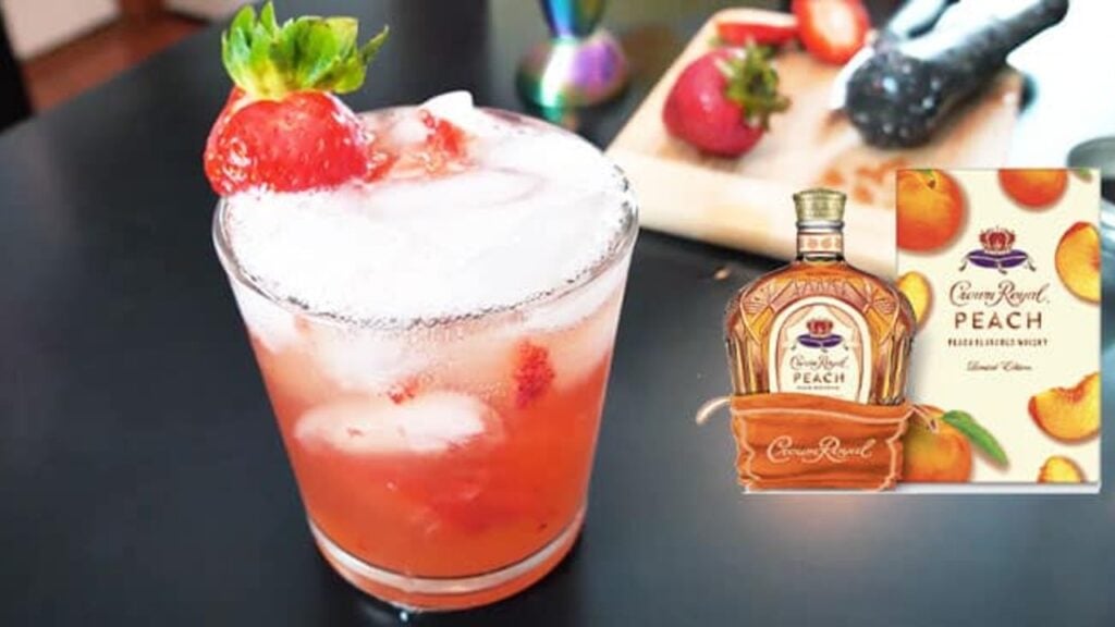 Crown Royal Peach Lemonade, homemade and freshly served