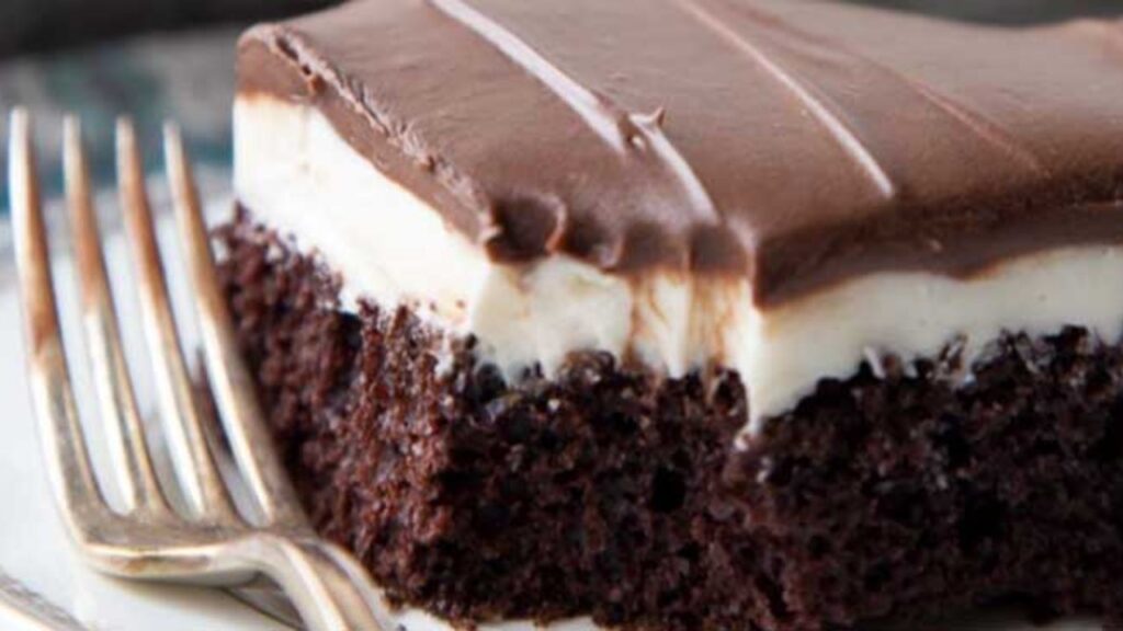 Ding Dong Cake, homemade and freshly served