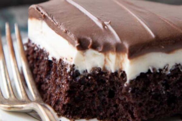 Ding Dong Cake, homemade and freshly served