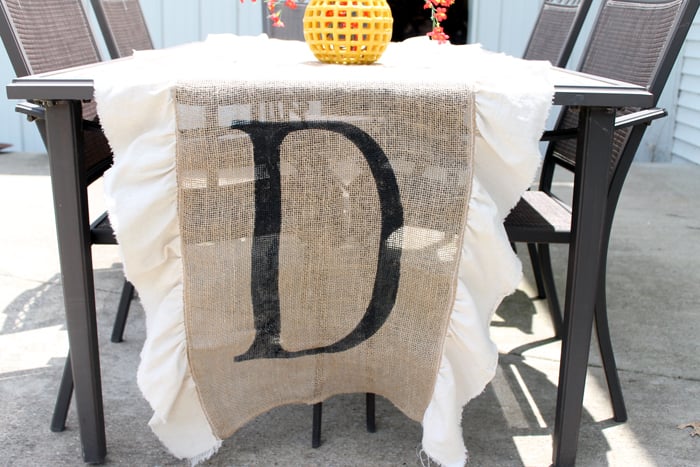 DIY burlap decor ideas — monogram burlap table runner, easy step-by-step tutorial