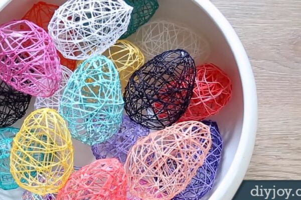 DIY Yarn Easter Eggs Decoration, homemade and freshly served