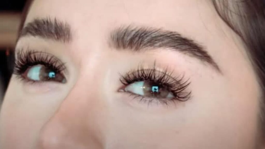 Finished Cheap DIY Eyelash Extensions, a completed DIY project