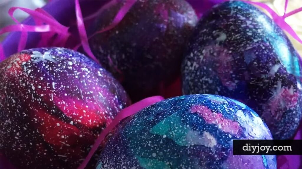 DIY Galaxy Easter Eggs, homemade and freshly served