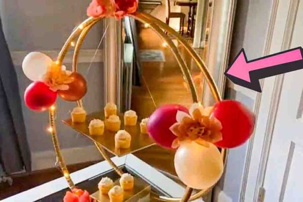 DIY Hula Hoop Cupcake Stand, homemade and freshly served