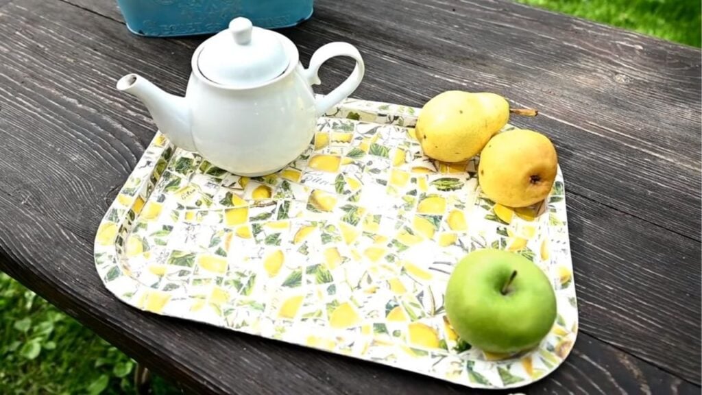 Finished DIY Mosaic Tray From Paper Napkins, a completed DIY project