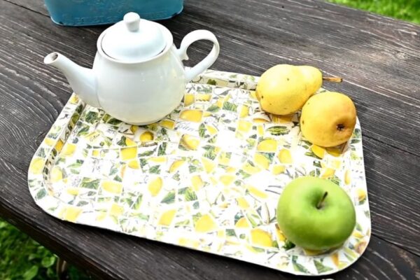 Finished DIY Mosaic Tray From Paper Napkins, a completed DIY project