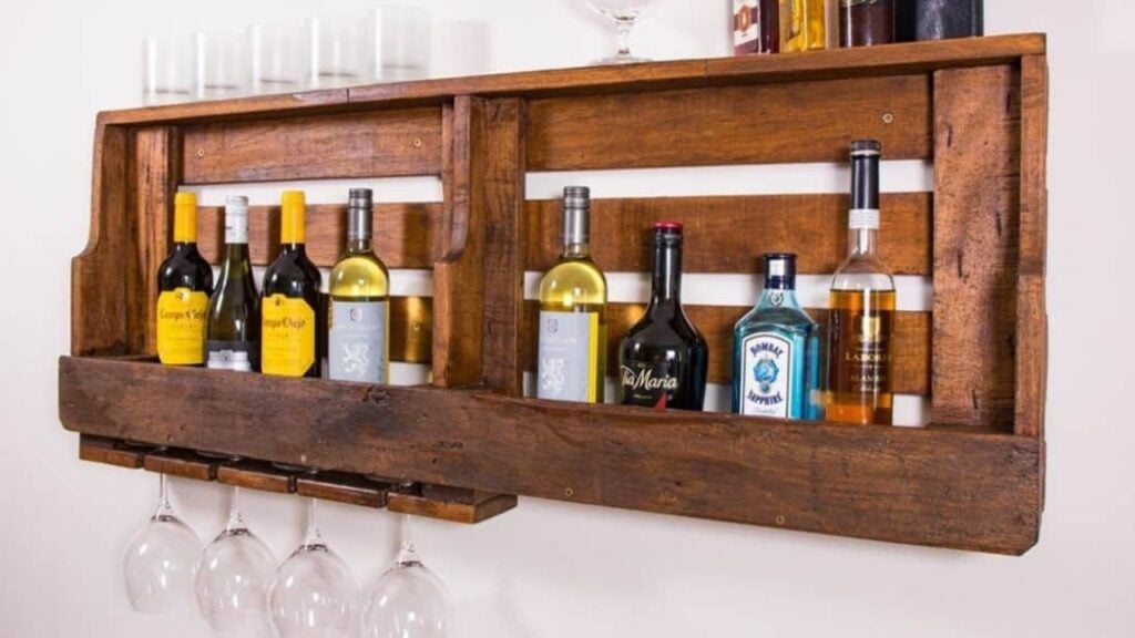 DIY Pallet Wine Rack With a Glass Holder, homemade and freshly served