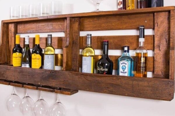 DIY Pallet Wine Rack With a Glass Holder, homemade and freshly served