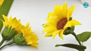 DIY Sunflower Crepe Paper for Beginners — easy step-by-step DIY tutorial.
