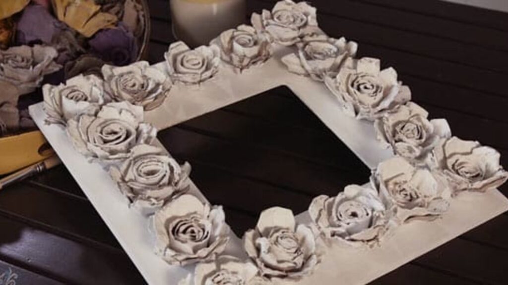 DIY Roses Frame (Made From Egg Carton!), homemade and freshly served