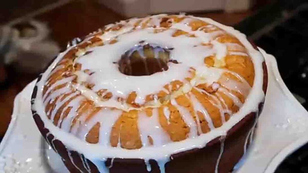 Double Cream Pound Cake, homemade and freshly served