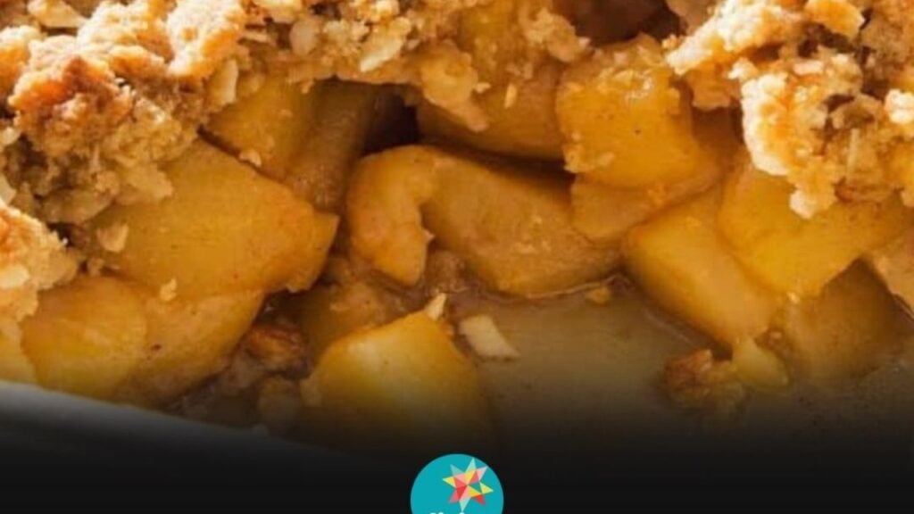 Easiest Apple Crumble, homemade and freshly served