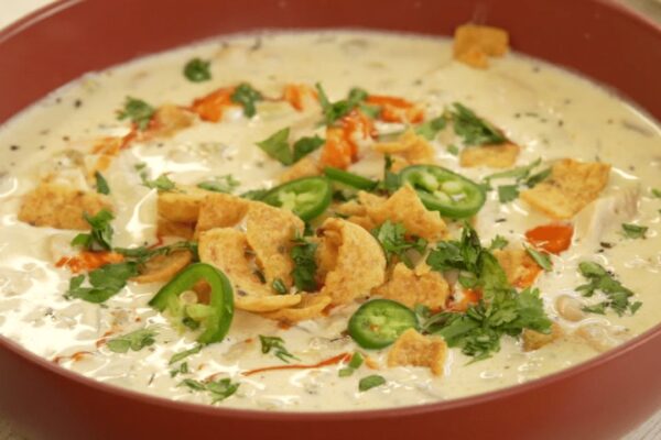 Easy-to-Make Creamy White Chicken Chili, homemade and freshly served
