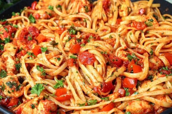 Easy and Delicious Chicken Tomato Pasta, homemade and freshly served