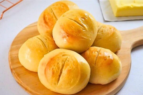 Easy, No-Knead, and Soft Milk Bread, homemade and freshly served