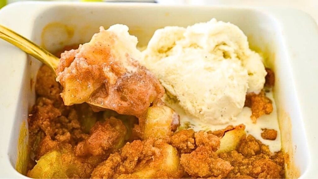 Easy-to-Make Apple Brown Betty for Two, homemade and freshly served