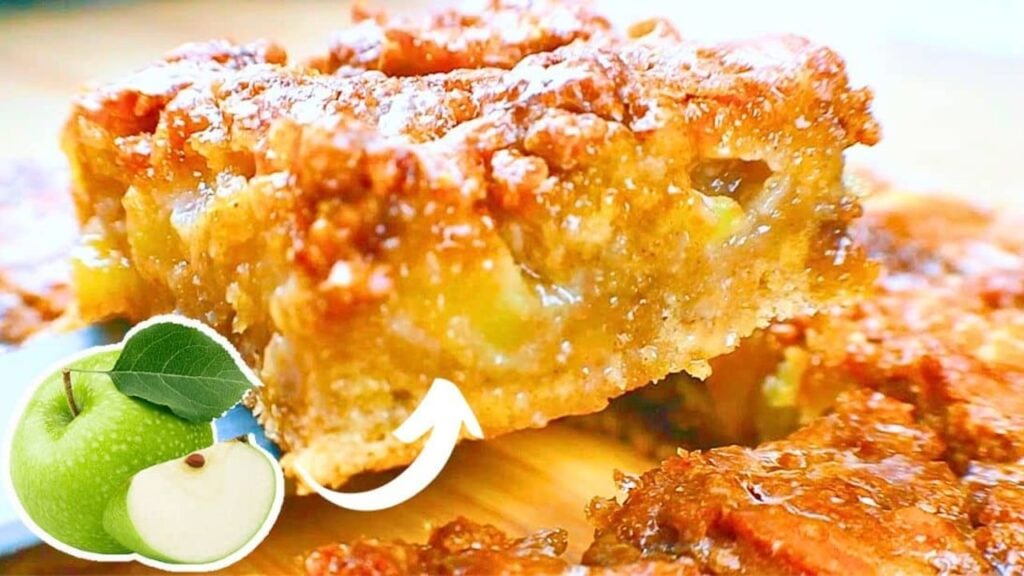 Easy Apple Cinnamon Cake, homemade and freshly served