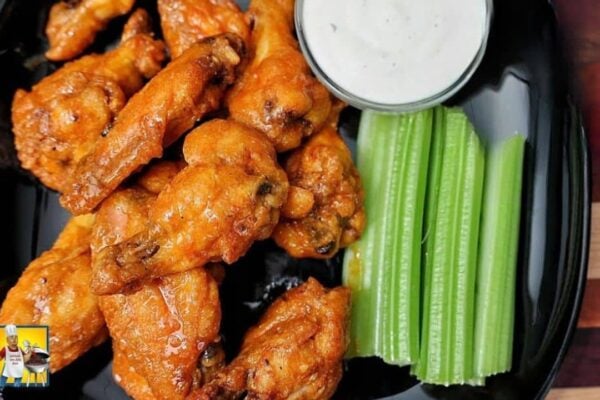 Buffalo Chicken Wings Made Easy in the Oven, homemade and freshly served