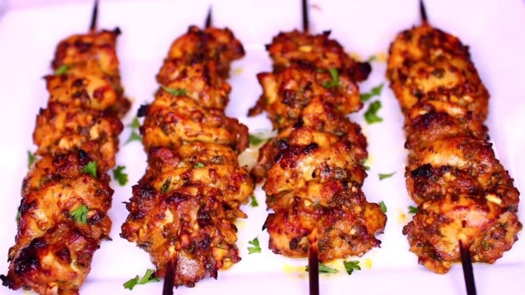 Super Easy Baked Chicken Thighs Skewers, homemade and freshly served