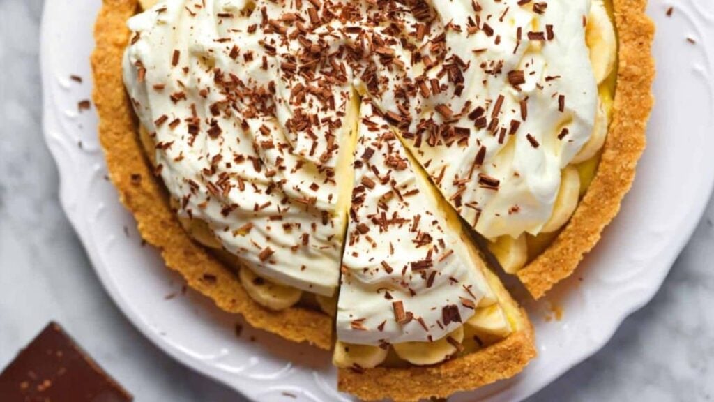 Easy-to-Make Dreamy Banana Cream Pie Dessert, homemade and freshly served