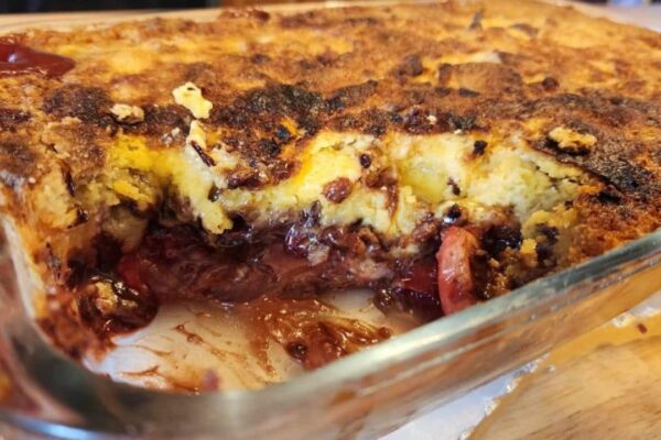 Easy Banana Split Cobbler, homemade and freshly served
