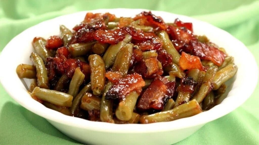 Easy Barbecue Green Beans, homemade and freshly served