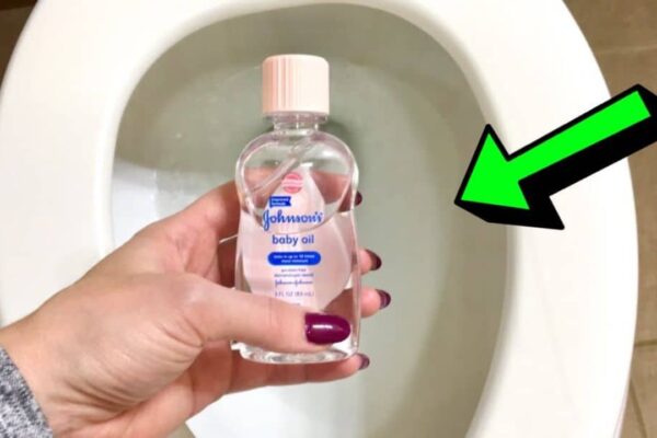 How To Remove Urine Smell From Your Bathroom