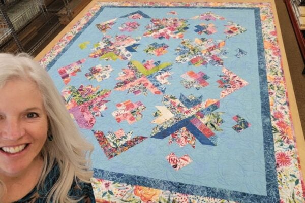Finished Easy Beach City Blooms Quilt, a completed DIY project