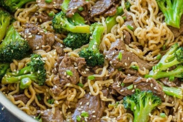Easy Beef and Broccoli Ramen Stir Fry, homemade and freshly served