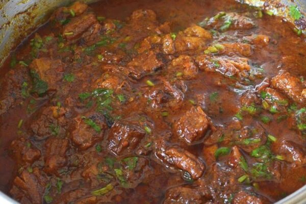 Easy Beef Curry, homemade and freshly served
