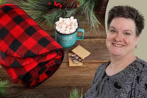 an Easy Blanket Stitch Fleece Throw