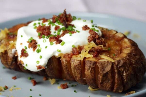 Easy 6-Ingredient Blooming Potato, homemade and freshly served