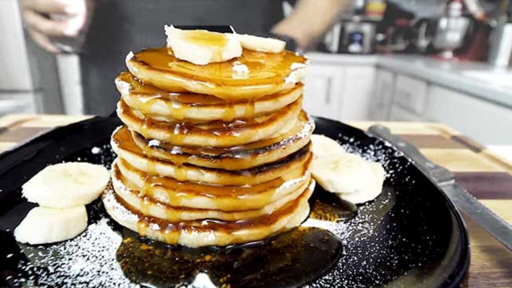 Easy Brown Sugar Banana Pancakes, homemade and freshly served