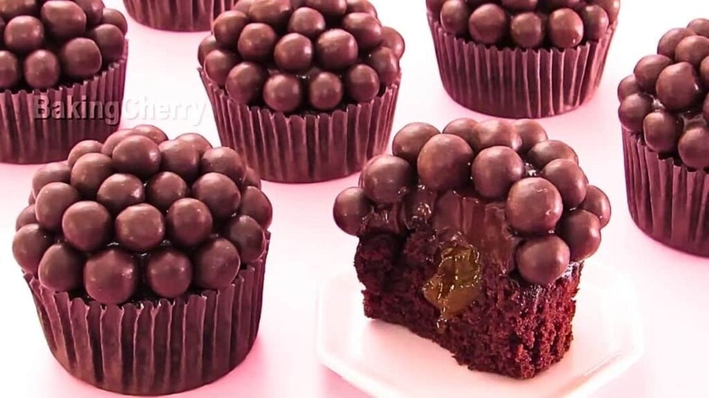Easy Bubble Chocolate Cupcakes, homemade and freshly served