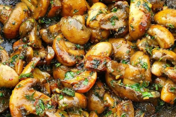Easy Butter Garlic Mushroom, homemade and freshly served