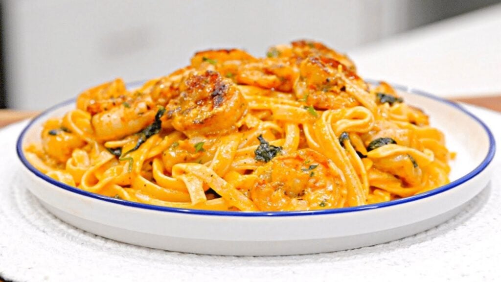 Easy 5-Star Cajun Shrimp Pasta, homemade and freshly served