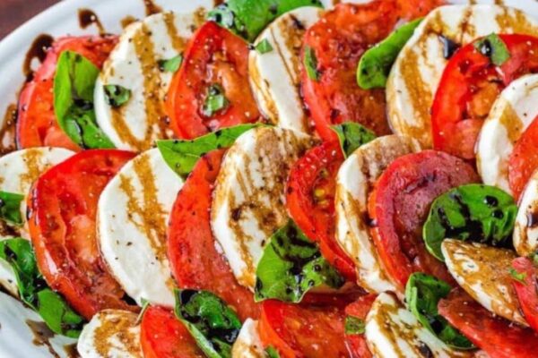 Easy Caprese Salad With Balsamic Glaze, homemade and freshly served
