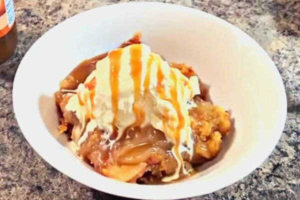 4-Ingredient Caramel Apple Dump Cake, homemade and freshly served