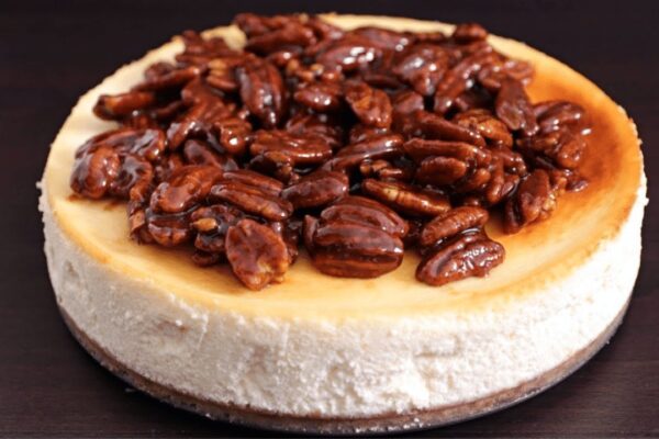 Easy Caramel Pecan Cheesecake, homemade and freshly served