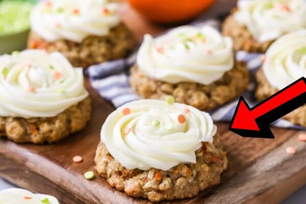 Easy Bite-Sized Carrot Cake Cookie, homemade and freshly served