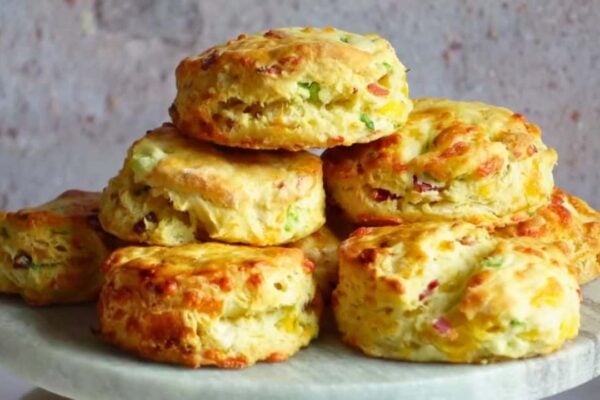 Easy Cheddar Bacon Biscuits, homemade and freshly served