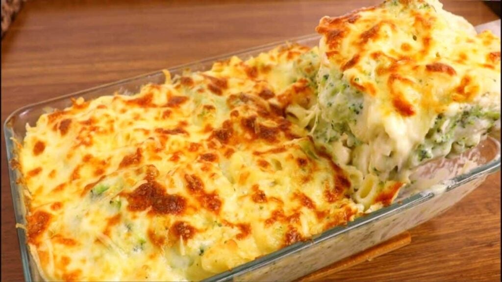 Easy Cheesy Broccoli Pasta Casserole, homemade and freshly served