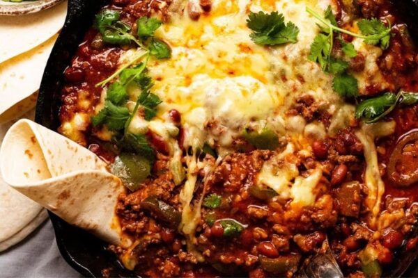 Cheesy Skillet Mexican Beef & Bean, homemade and freshly served