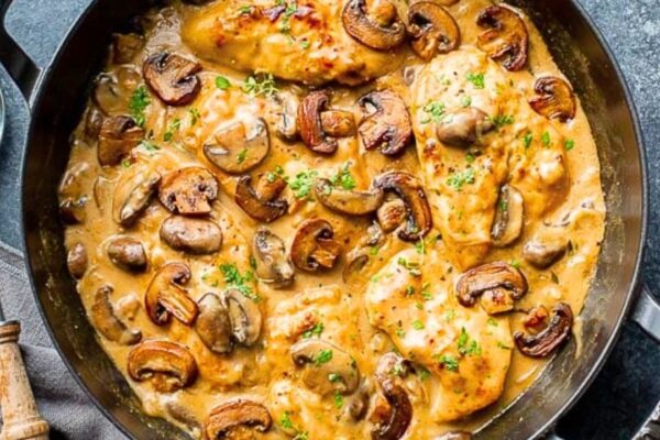 Skillet Chicken & Mushroom Wine Sauce, homemade and freshly served
